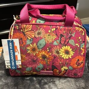New with tags Sakroots lunch bag.